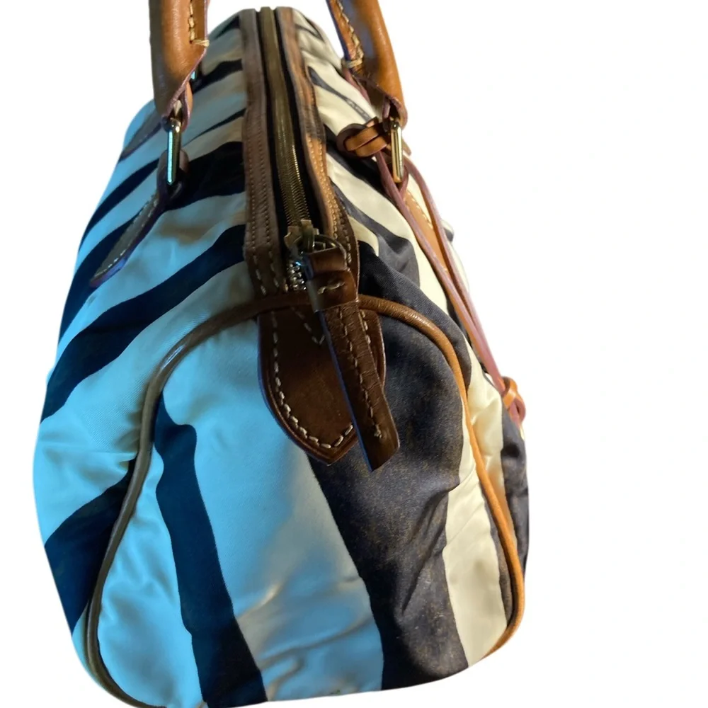 Dooney & Bourke elevate your